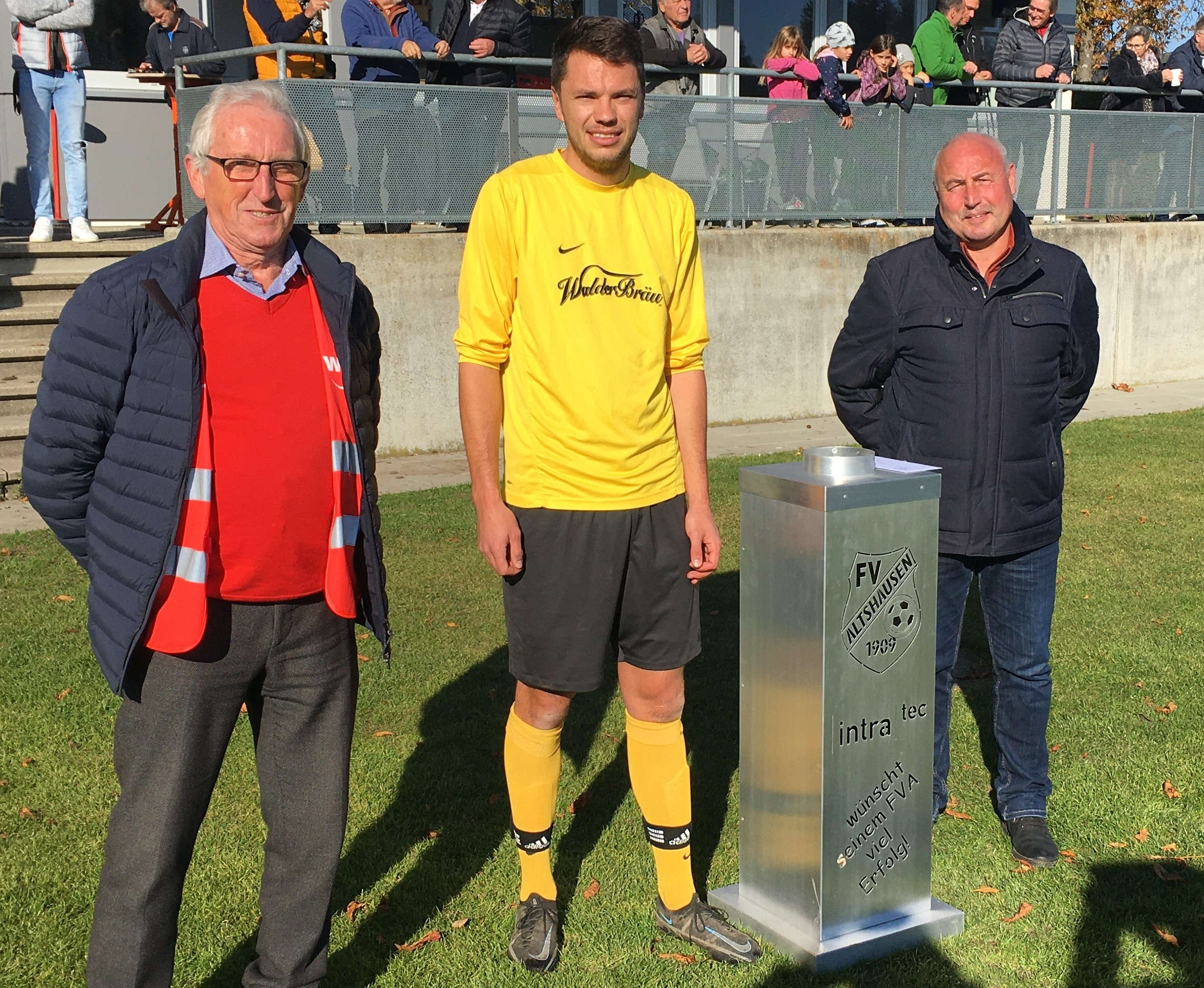 Martin Funk für 300 Spiele im FVA-Trikot geehrt !