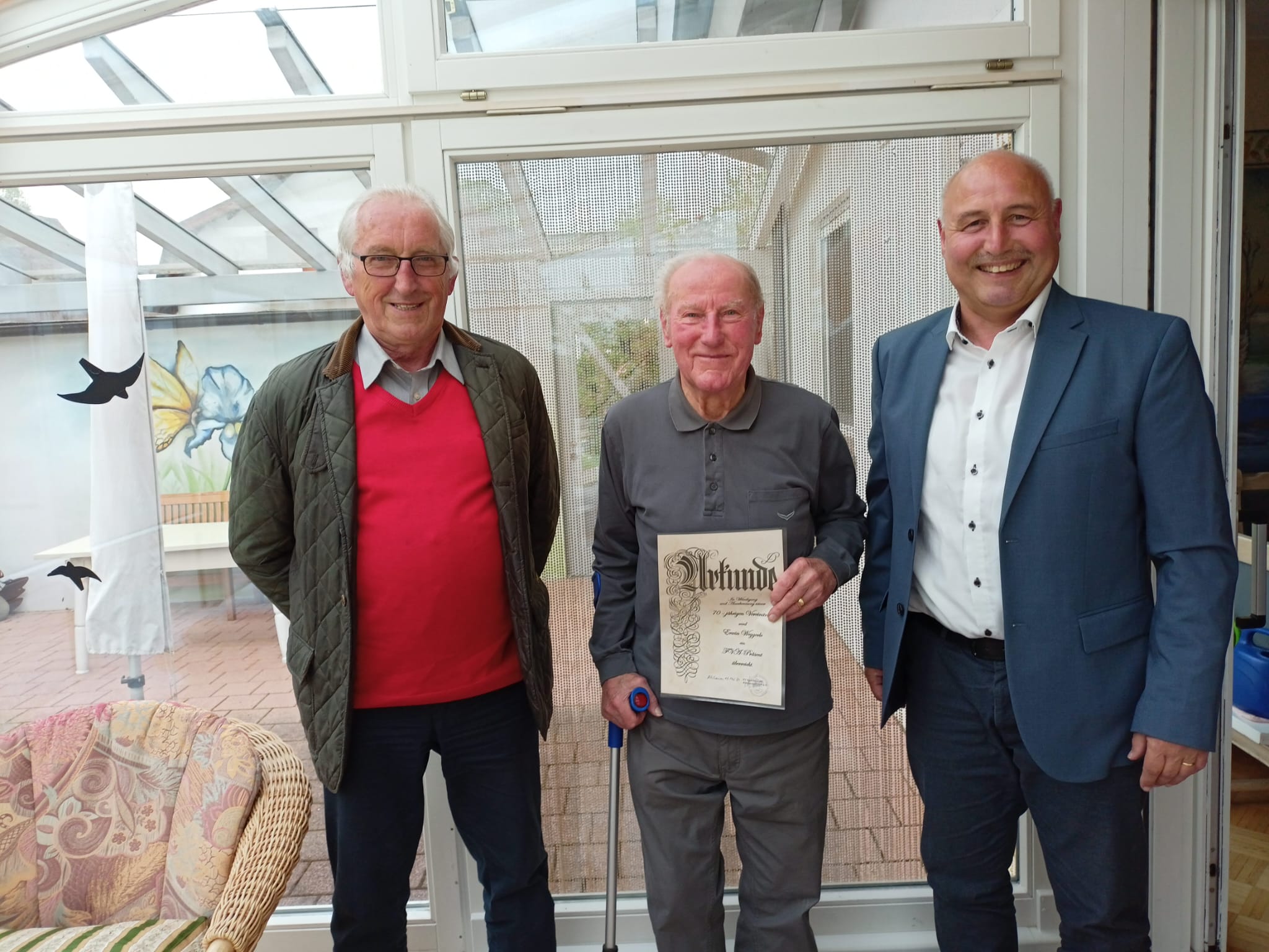 Erwin Weggerle für 70 Jahre Mitgliedschaft beim FV Altshausen geehrt