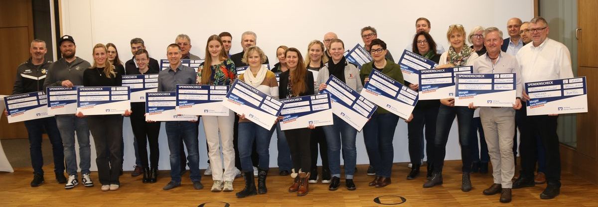 Gruppenfoto Spendenabend der VRDO 1200